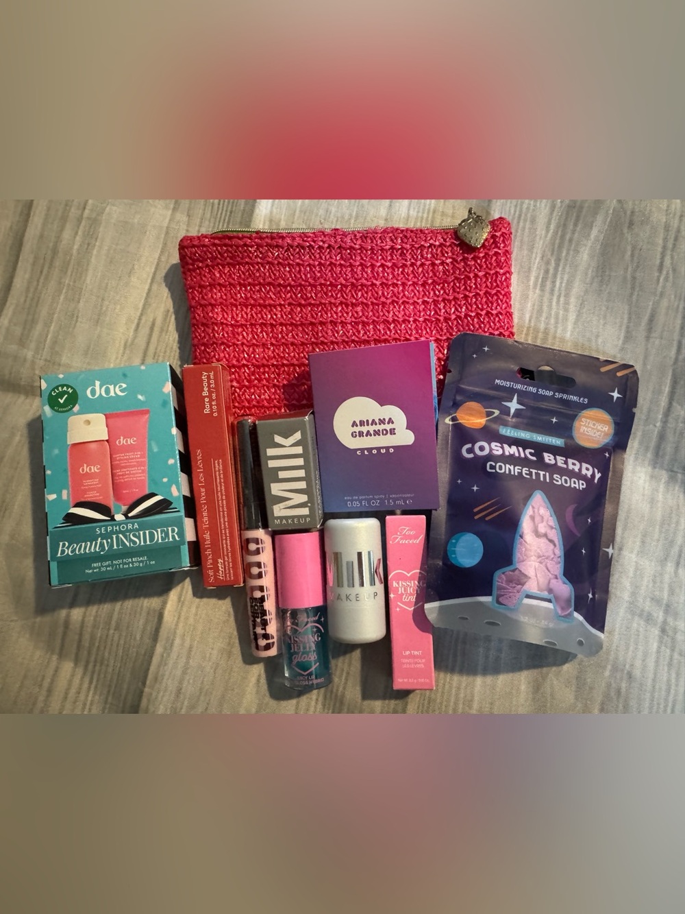Makeup and Care Bundle - Picture 2 of 2